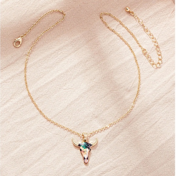 Cattle Head Charm necklace - Picture 4 of 7